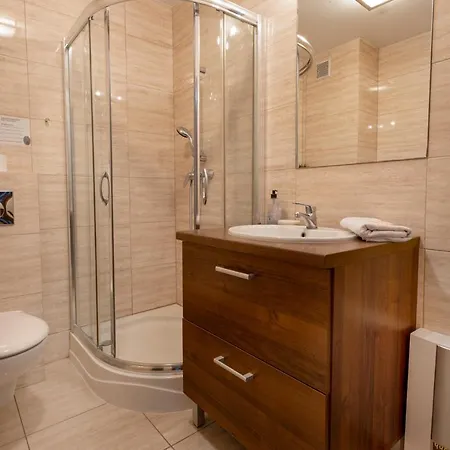 Ku Sloncu - Rozewie - 150 M Od Plazy, Sauna, Basen, Plac Zabaw, Parking *